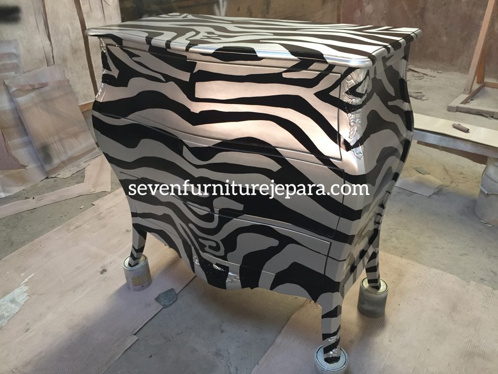 Nakas Bombay Cabinbet Motif Zebra